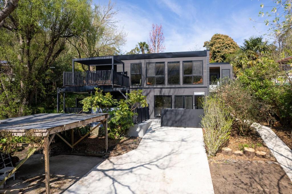 Station Hideaway With Private Apartment Warburton